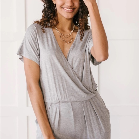 ALREADY READY JUMPSUIT IN GREY - Picture 4 of 14